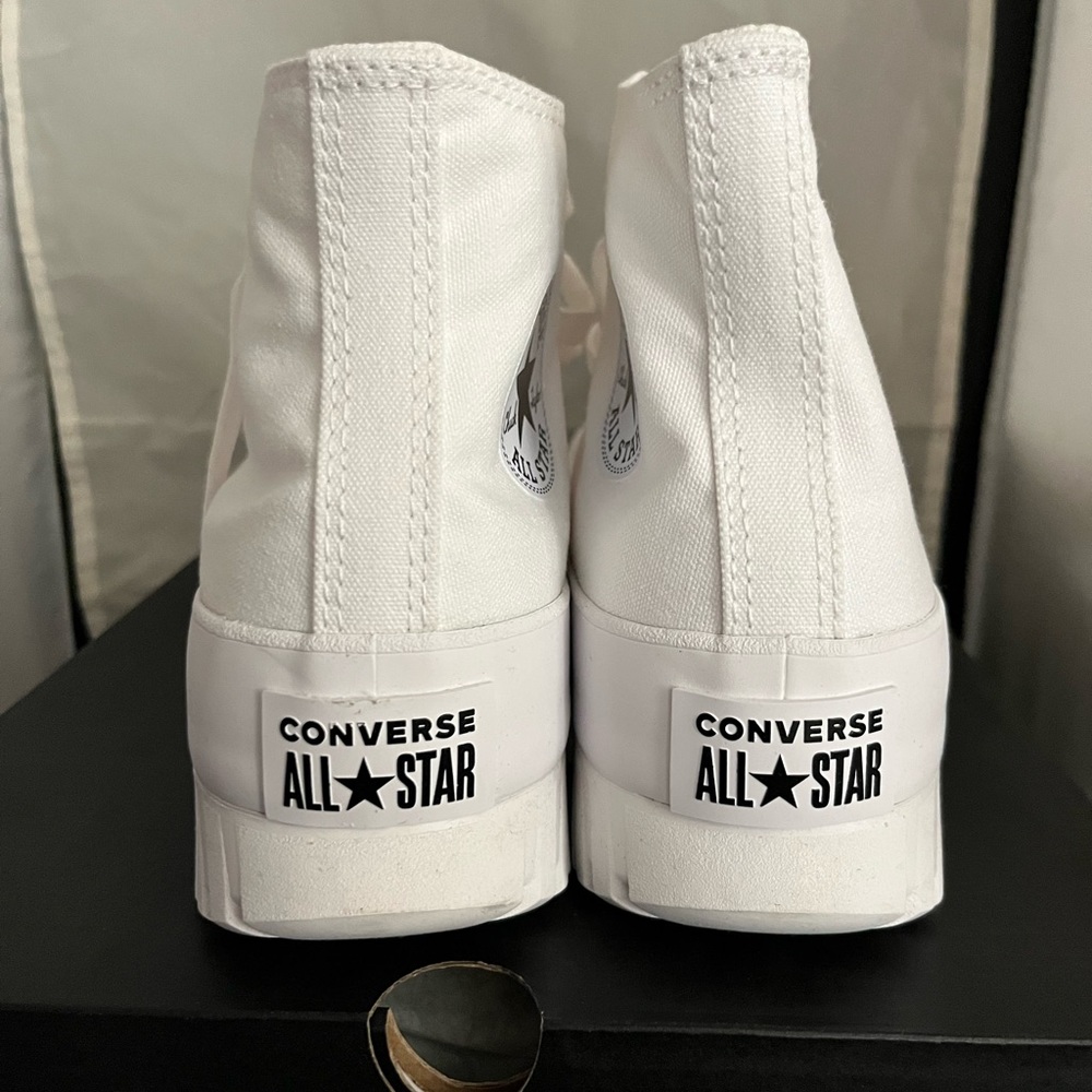 Chuck Taylor All Star Lugged 2.0 - W9 M7 - Picture 7 of 13